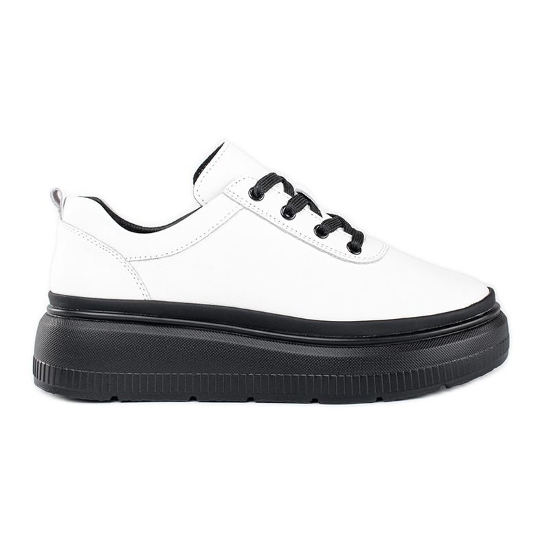 Fehér bőr cipő fekete platformon