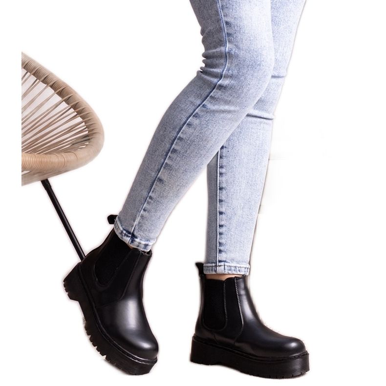 Lessay fekete platformos bokacsizma