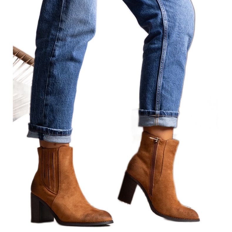 Barna Fikriya magas sarkú bokacsizma