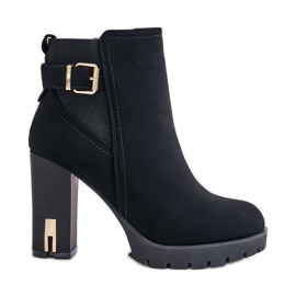 Női csizma arany csattal, magas sarkú, hőszigetelt fekete Erilanes Női csizma arany csattal, magas sarkú, hőszigetelt fekete Erilanes