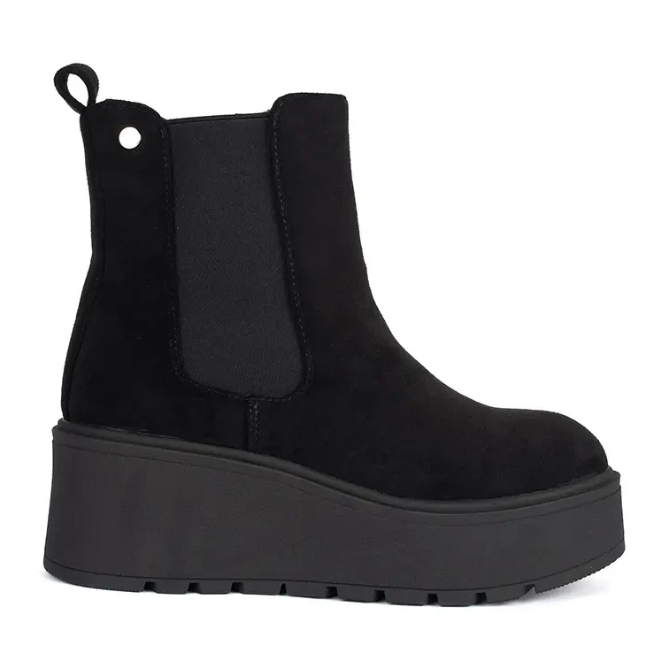 Fekete velúr Chelsea csizma ékekkel