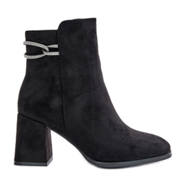 Hőszigetelt női bokacsizma magas sarkon, Eco Suede, fekete Saivia Hőszigetelt női bokacsizma magas sarkon, Eco Suede, fekete Saivia