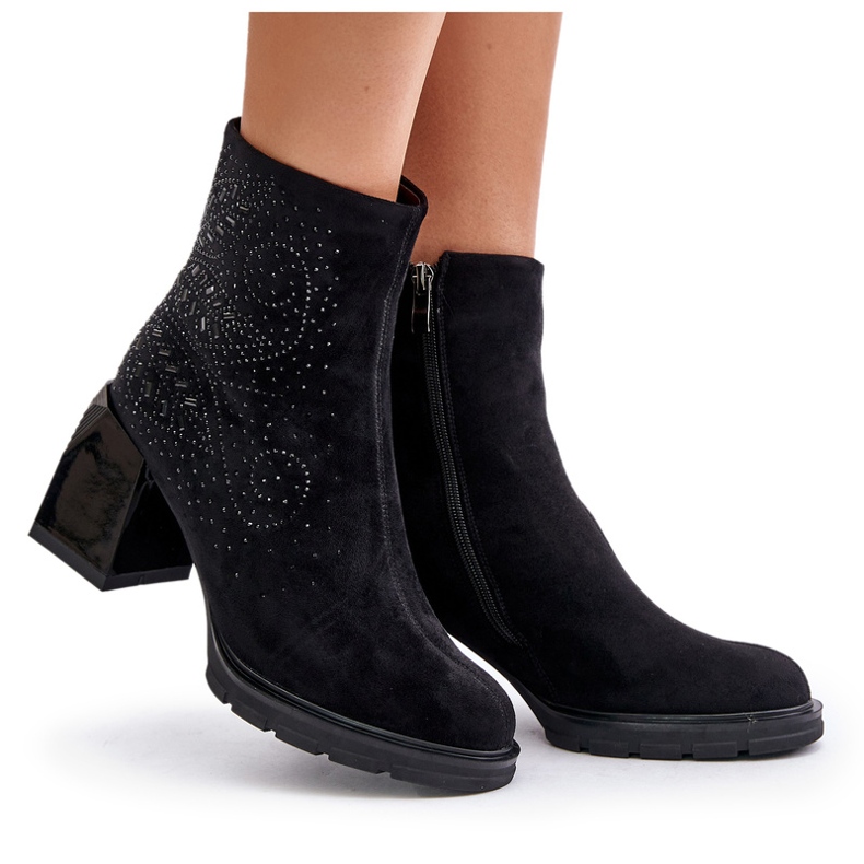 S.Barski Hőszigetelt női csizma magas sarkon D&amp;A MR880-130 fekete díszítéssel