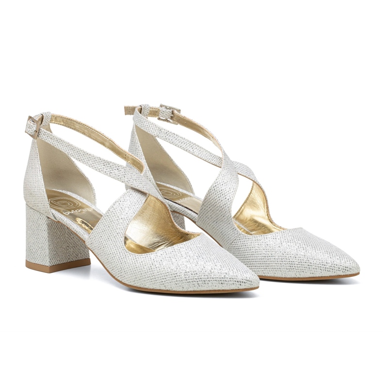 BUTDAM Alacsony sarkú esküvői cipő ezüst csillogó Alba pántokkal