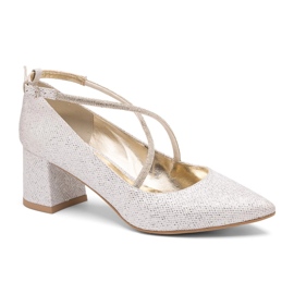 Ezüst alacsony szivattyú dekoratív keresztszíjakkal BUTDAM