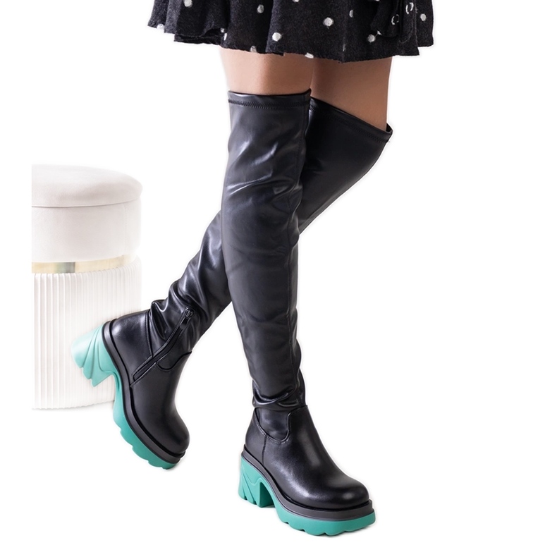 Fekete szigetelt csizma masszív Meragomi blokkal