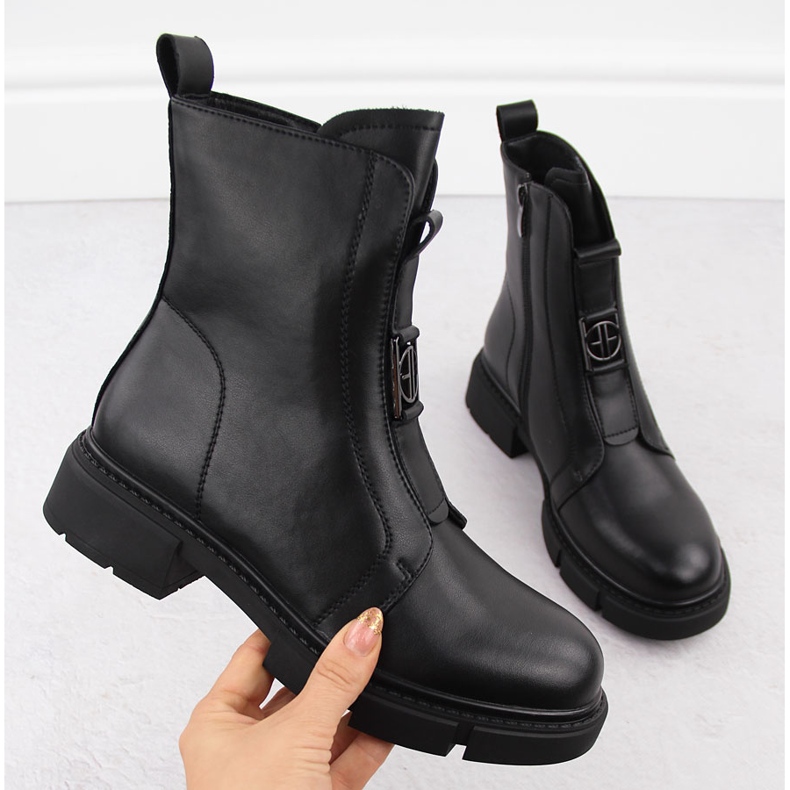 Fekete női bőr bokacsizma Filippo DBT6524