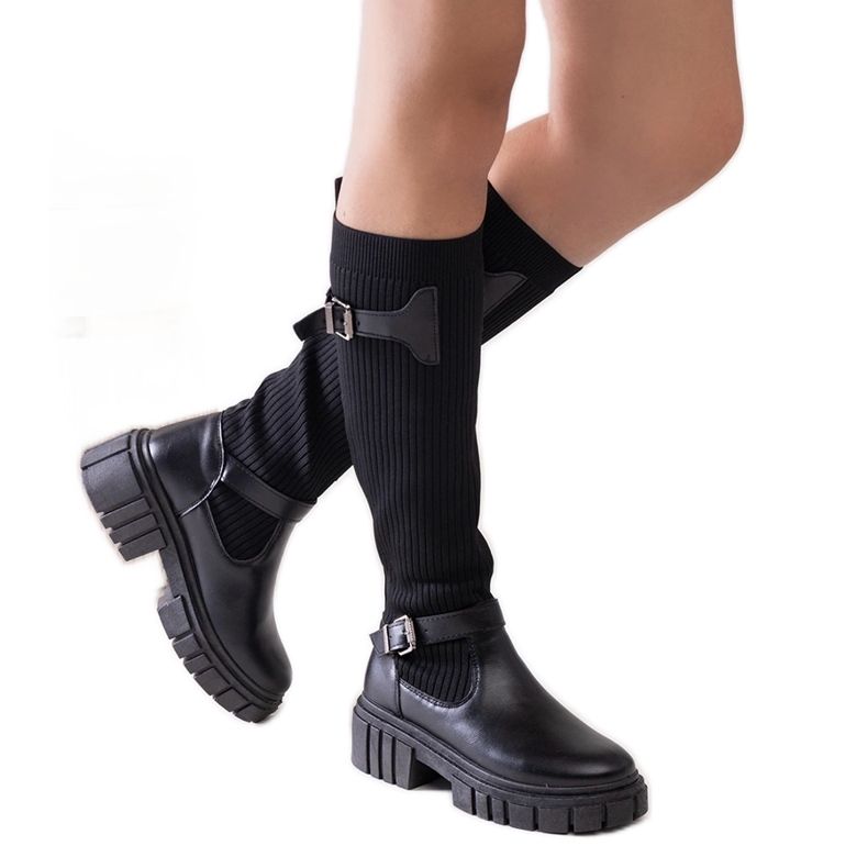 Miste fekete bebújós csizma elasztikus felsőrésszel