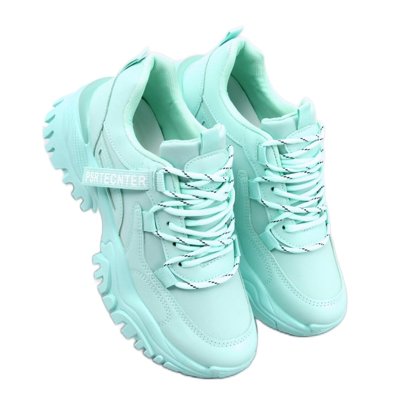 Zöld ék alakú tornacipő