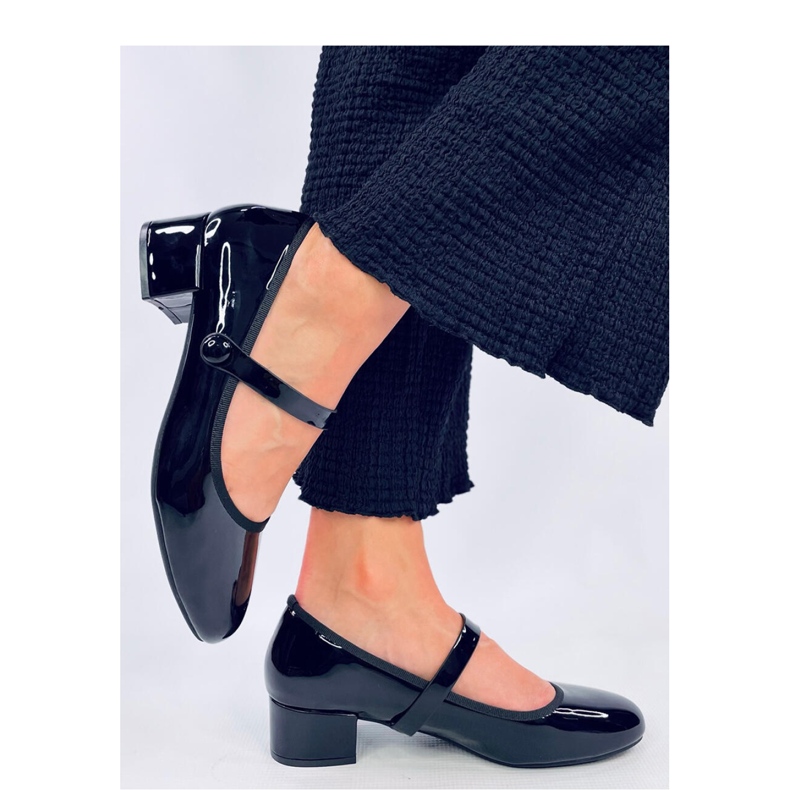 Fekete lakk magas sarkú balett lapos