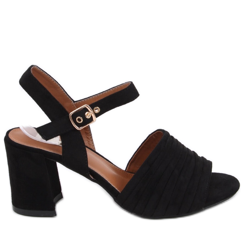 Fekete sarkú szandál