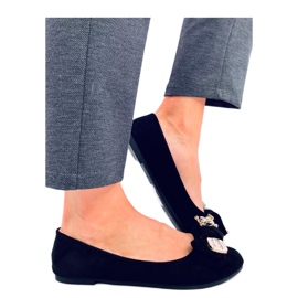 Fekete velúr balerinák mackóval