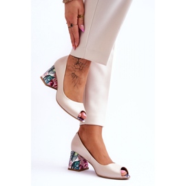 Step in style Pumps Model Lewski Shoes 2608/K Beige Perła - Lépj stílusosan bézs