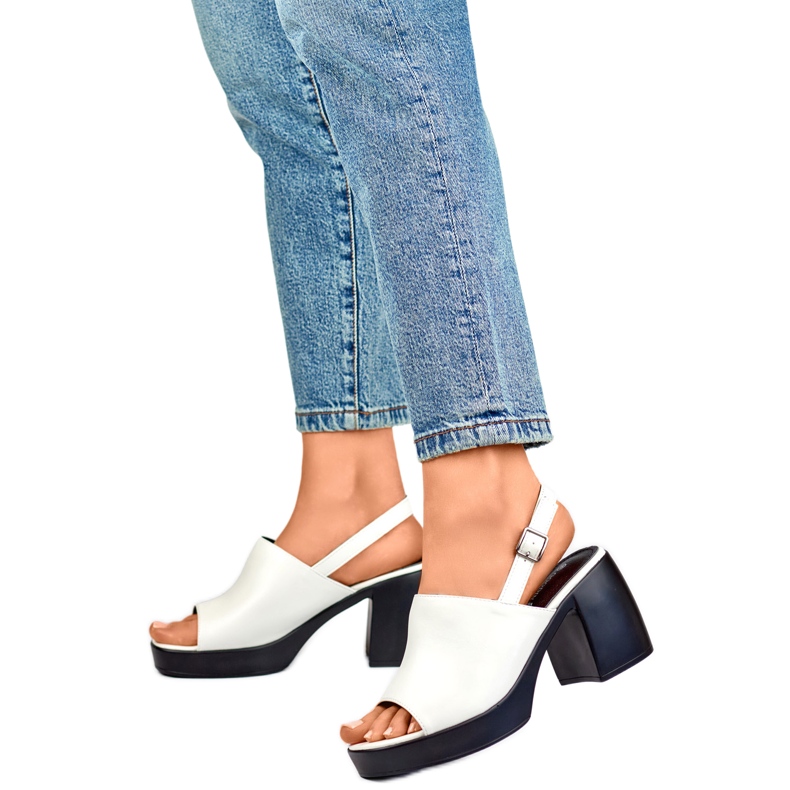 Szandál Modell GD-FL1630W Fehér