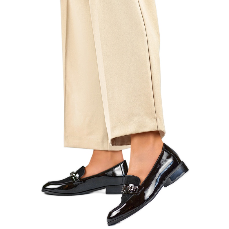 Női cipő lánccal 24-12309B fekete Női cipő lánccal 24-12309B fekete