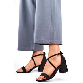 Női szandál 6895B blokkon, fekete