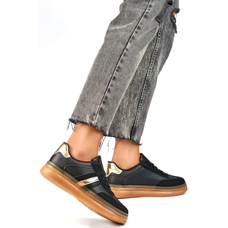 Női sportcipő A185B, fekete és bézs színű