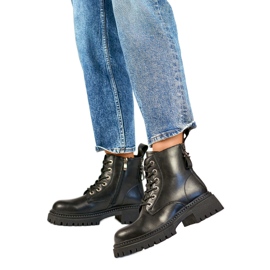 Szőrmével bélelt női csizma GD-TL57B, fekete