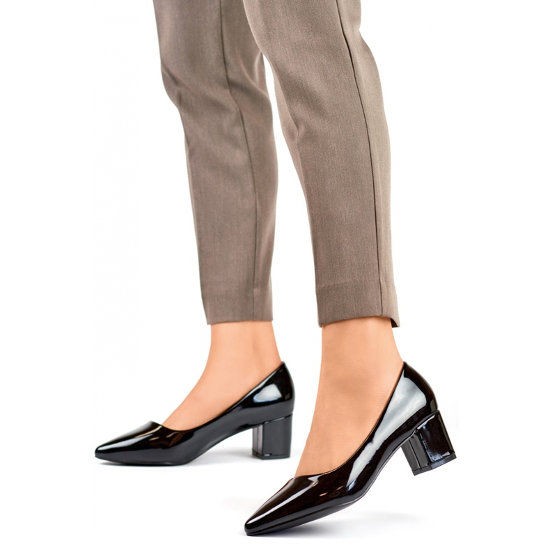 Női patentos szivattyúk CIC-312B, fekete