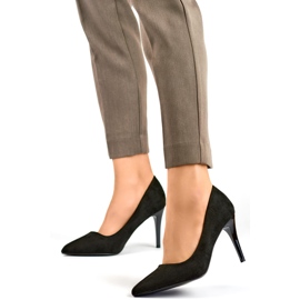 Klasszikus női magassarkú B0-202B, fekete Klasszikus női magassarkú B0-202B, fekete