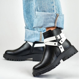 Hőszigetelt női munkáscsizma pántokkal, fekete 250043BW-PU fehér