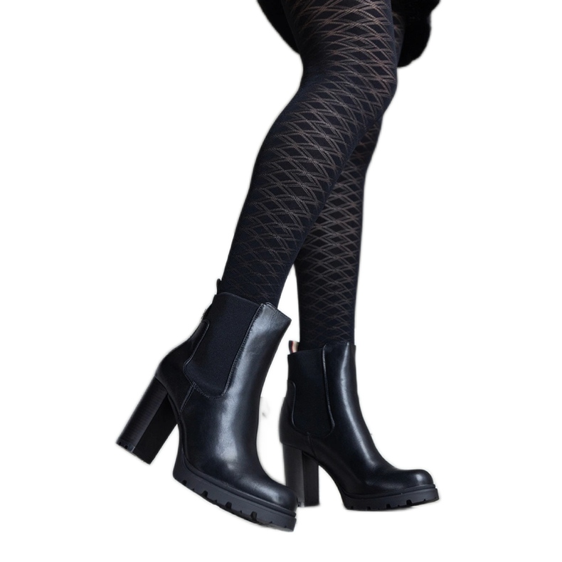 Fekete felbújós bokacsizma Motena ökobőrből