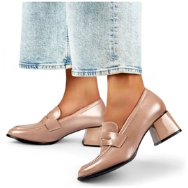 Női bézs lakkozott magassarkú cipő GD-FL471BE Női bézs lakkozott magassarkú cipő GD-FL471BE