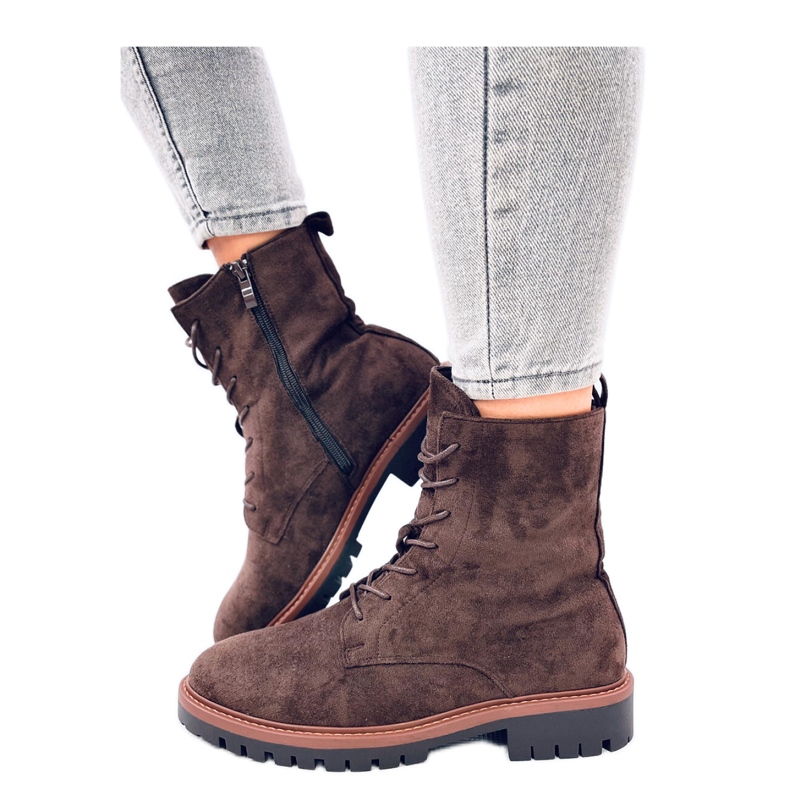 Barna velúr fűzős bokacsizma