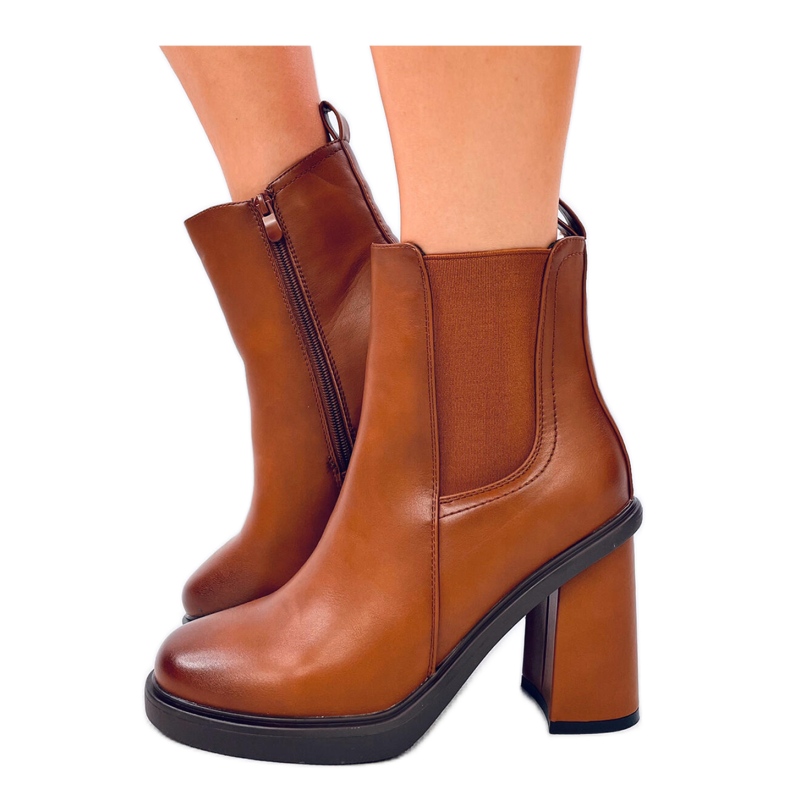 Magas sarkú Camel Chelsea csizma barna