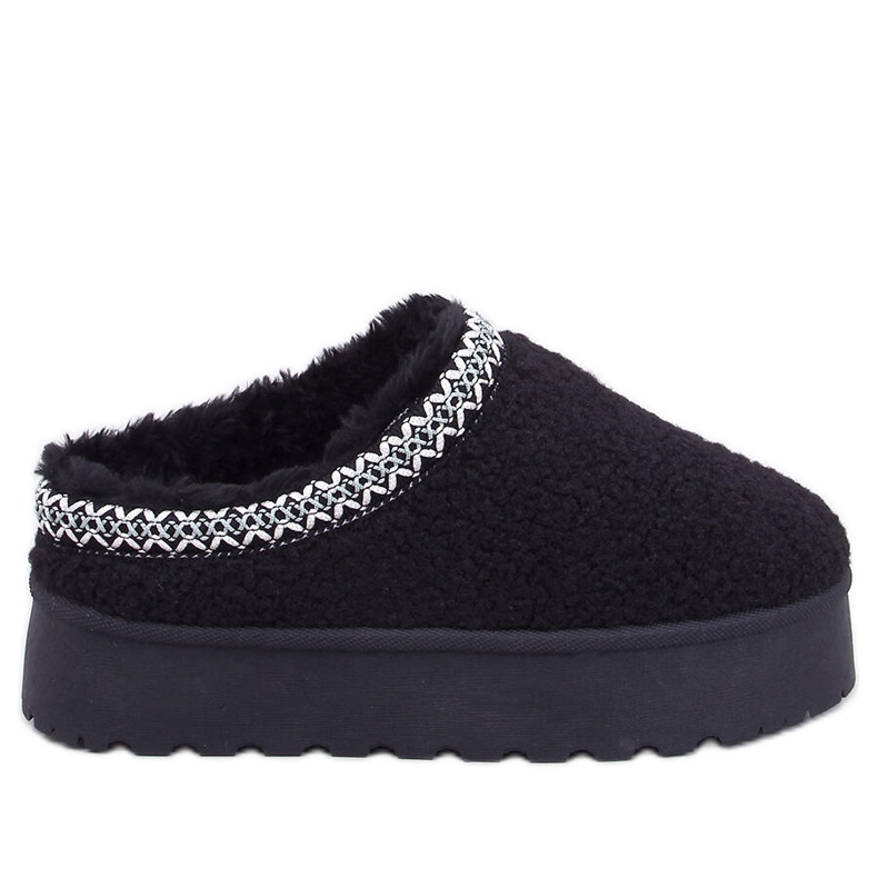 Női rövid hócsizma báránybőrrel és hímzéssel, fekete