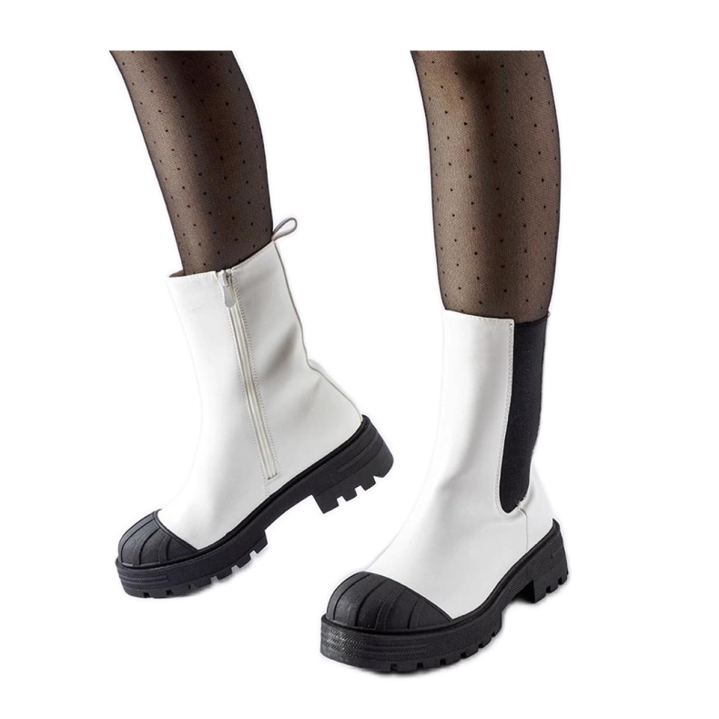 Fehér klasszikus szigetelt Chelsea csizma a Porcigatone - Solea-tól