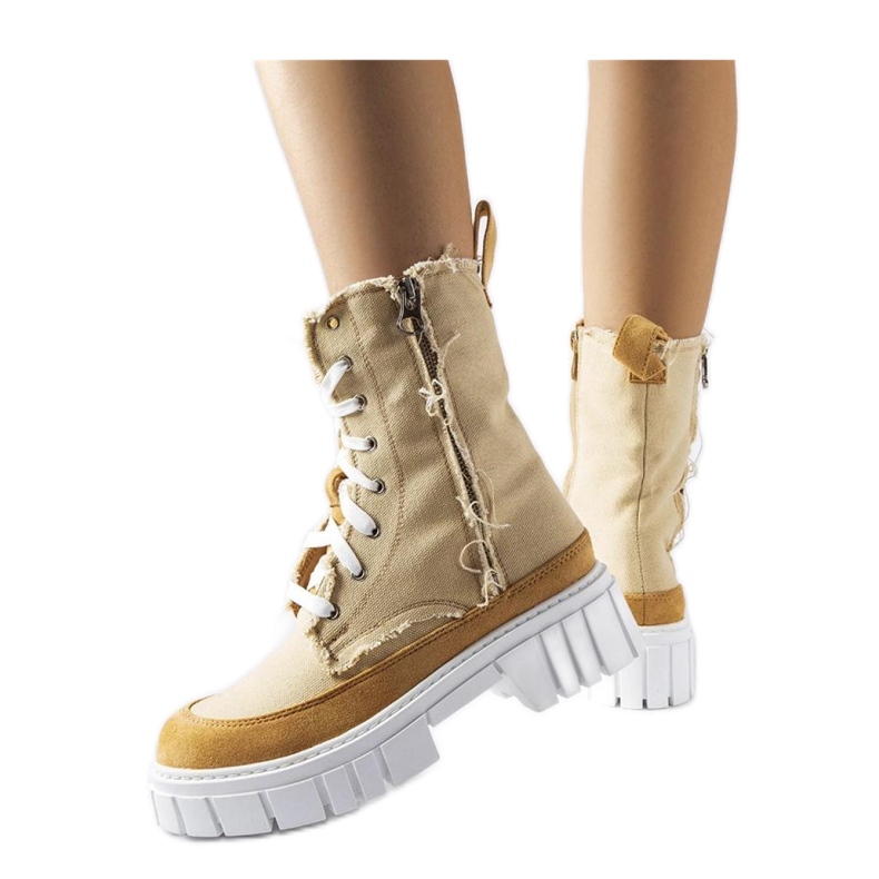 Bézs színű hőszigetelt csizma a Crispiero - Solea márkától