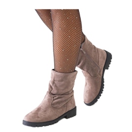 Barna ráncos bokacsizma öko-velúrból Hinda - Solea