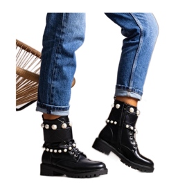 Solea Fekete női fűzős gyöngyös bokacsizma