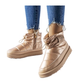 Arany cipzáras hócsizma Lee Cooper LCJ-23-44-1965L aranysárga