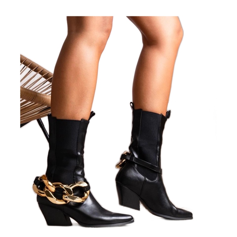 Fekete bebújós cowboy csizma lánccal