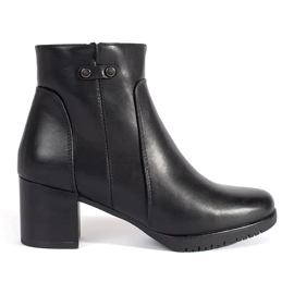 Fekete magas sarkú bokacsizma Sergio Leone-tól