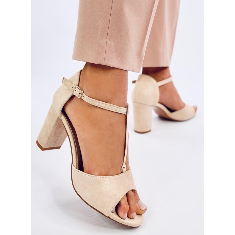 Ferdi Beige magas sarkú szandál arany díszítéssel bézs