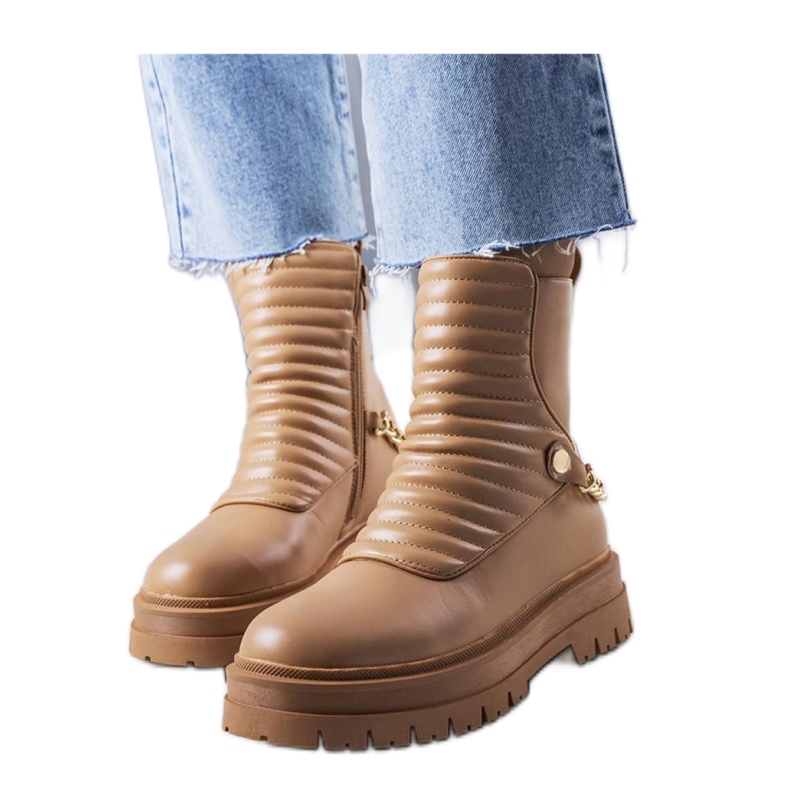 Bézs színű hőszigetelt bokacsizma lánccal a Pareda - Solea-tól