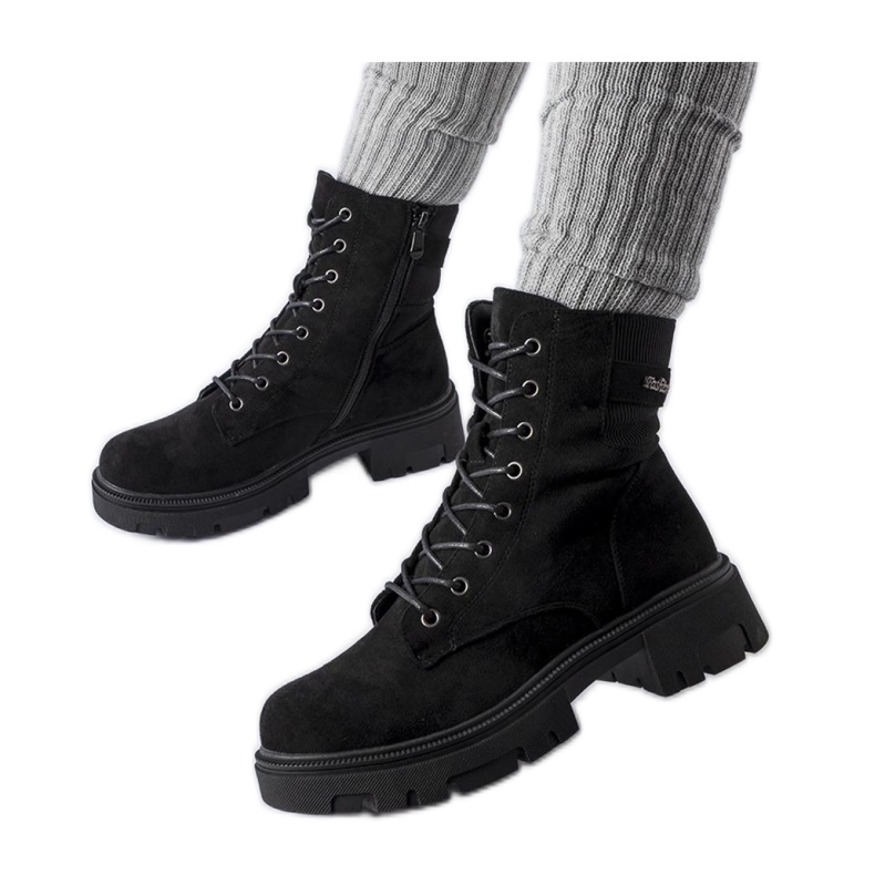 Fekete, enyhén szigetelt öko-velúr csizma