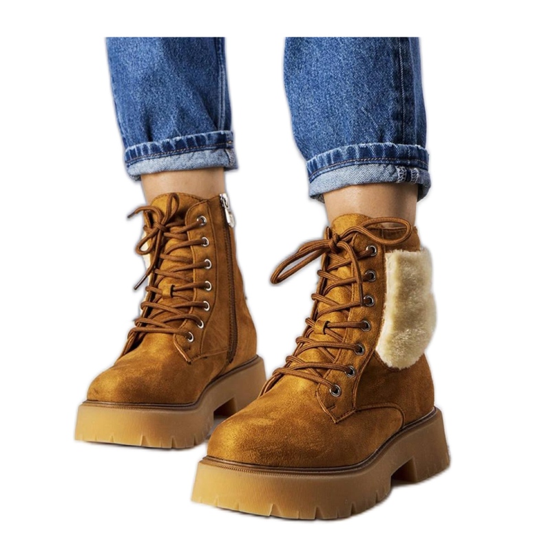 Barna szigetelt bundás csizma Barna szigetelt bundás csizma