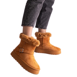 Barna hőszigetelt hócsizma szőrmével díszítve