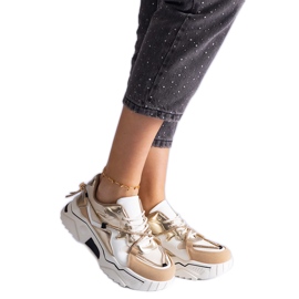 Bézs színű, cirkon zsinórral díszített tornacipő