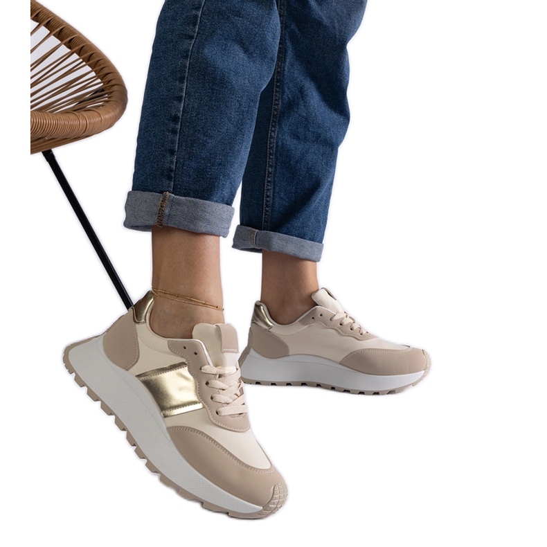 Bézs színű platform tornacipő