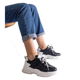 Fekete női sportcipő Fekete női sportcipő