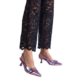 Lila kacsasarkú nyitott sarokkal