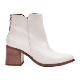 Robotok a Post természetes bőrén Zazoo 3673 fehér