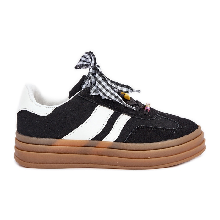 Női cipők fekete csapokkal Női cipők fekete csapokkal