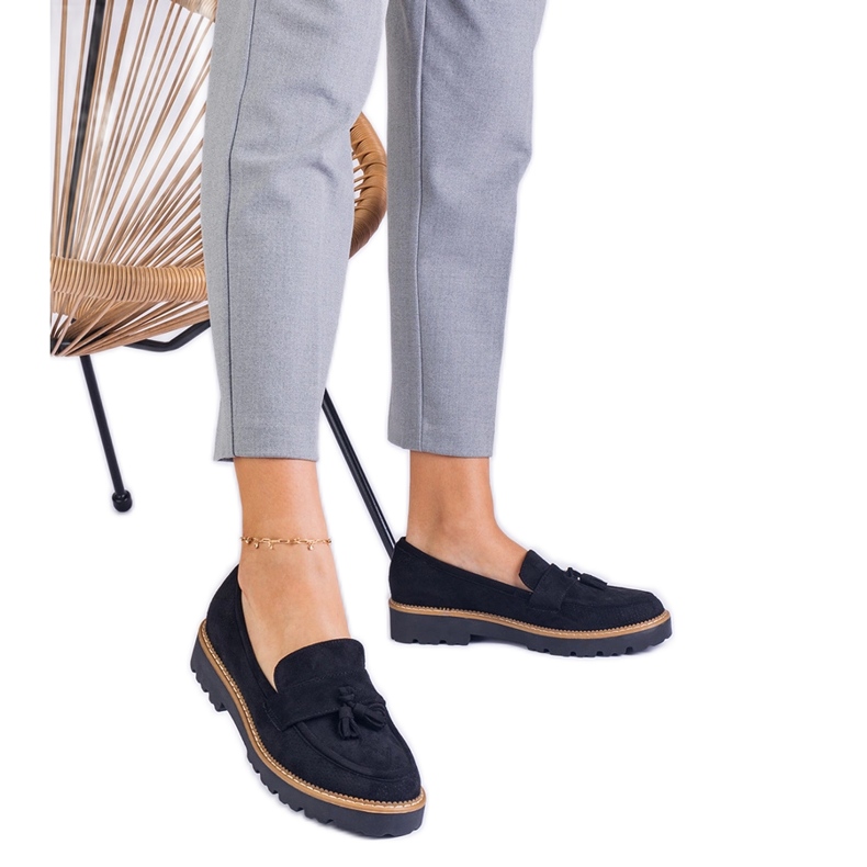 Fekete női cipők ekozamsz rojtokkal