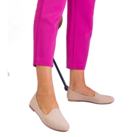 Bézs klasszikus balerinák az Ekozamszu -tól Bézs klasszikus balerinák az Ekozamszu -tól